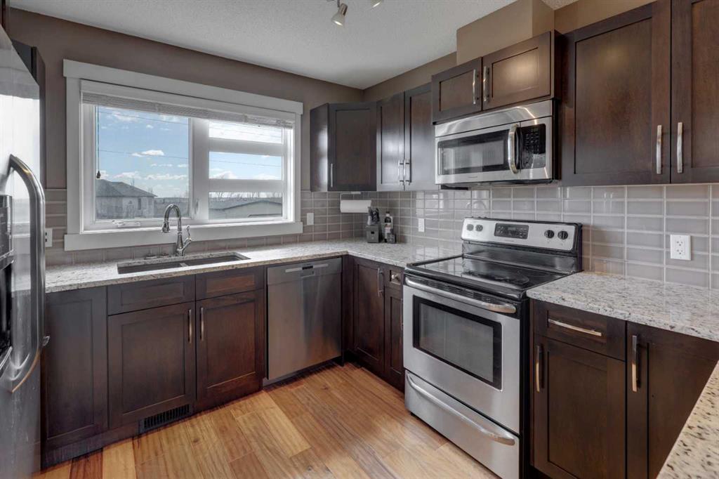 Additional image 6 of 208 Covecreek Circle NE, Calgary, AB, T3K 0W6