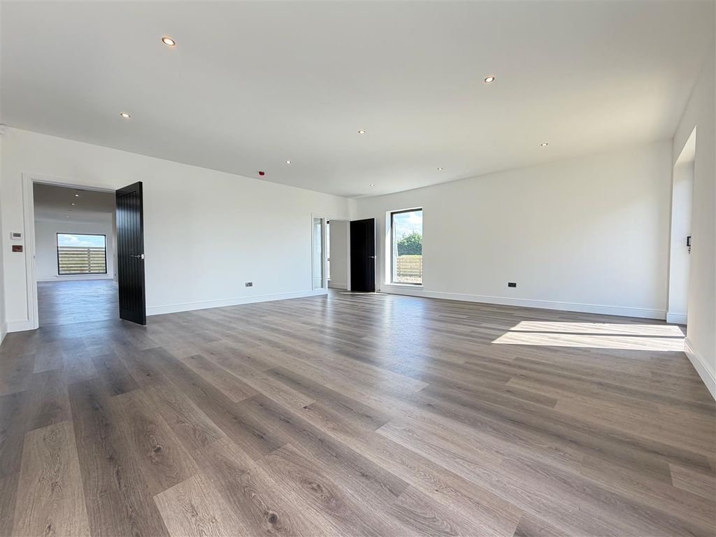 Additional image 5 of 5 bed detached house for saleThorntonhall, Glasgow G74