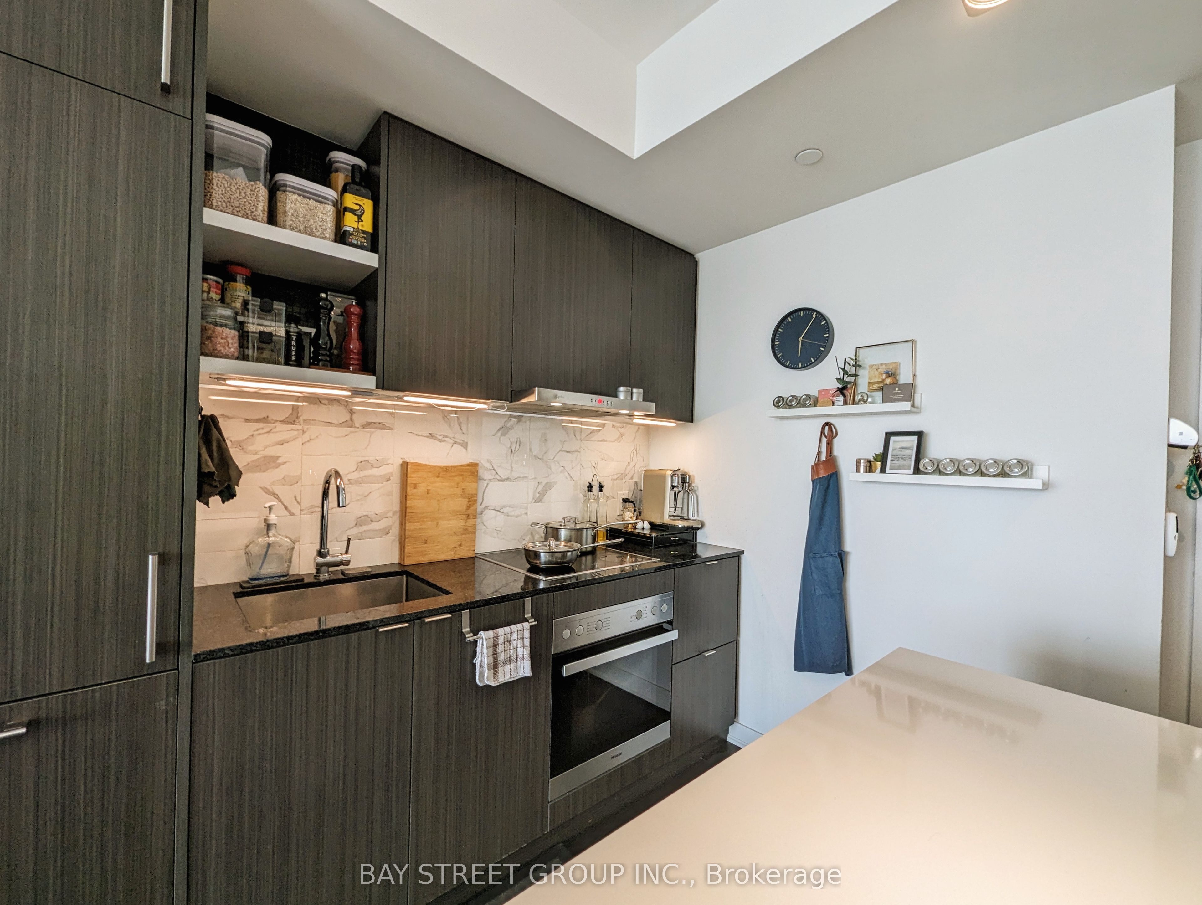 Additional image 5 of 6103-100 Harbour Street, Toronto, ON, M5J 0B5