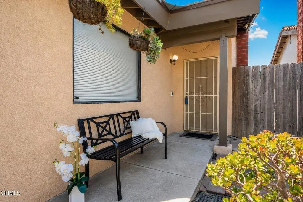 Additional image 3 of 220 Elizabeth Court, Santa Paula, CA 93060