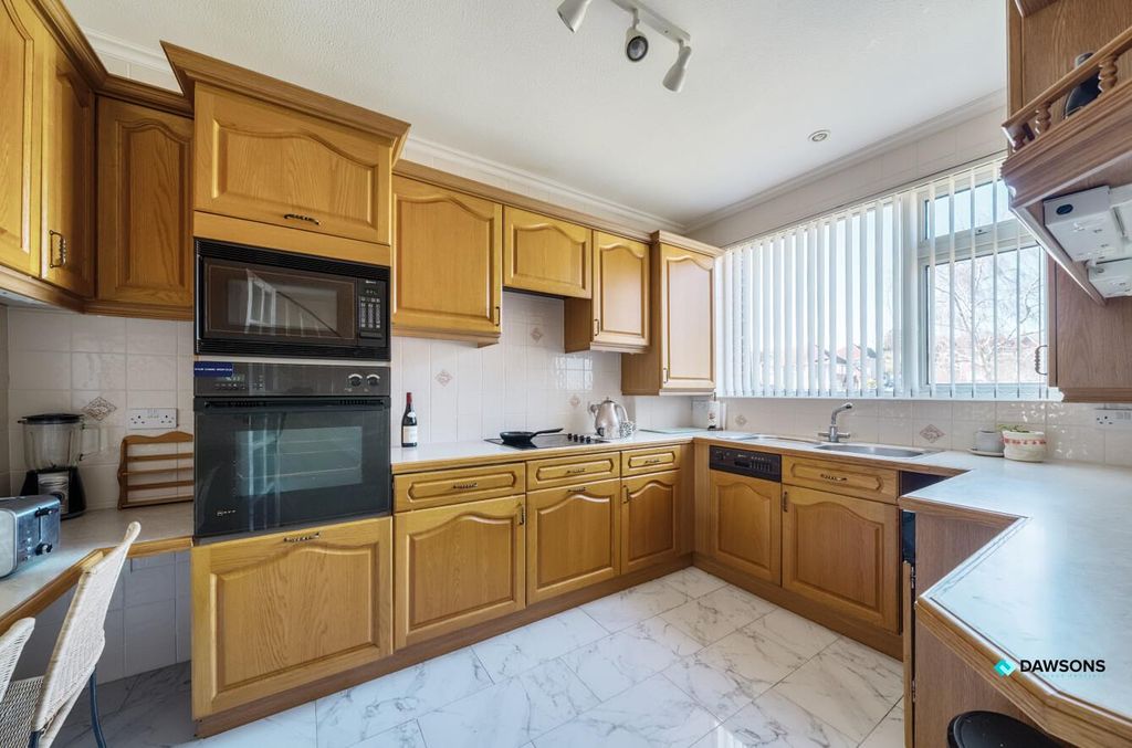 Additional image 7 of 2 bed maisonette for saleHuntington Close, West Cross, Swansea SA3