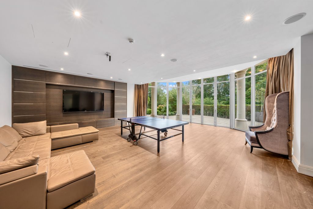 Additional image 18 of 6 bed property to rentSt. Georges Hill, Weybridge, Surrey KT13