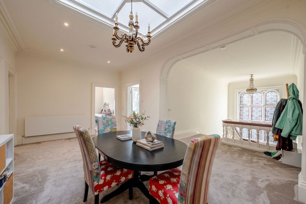 Additional image 4 of 4 bed flat to rentBeech Grove, Harrogate HG2