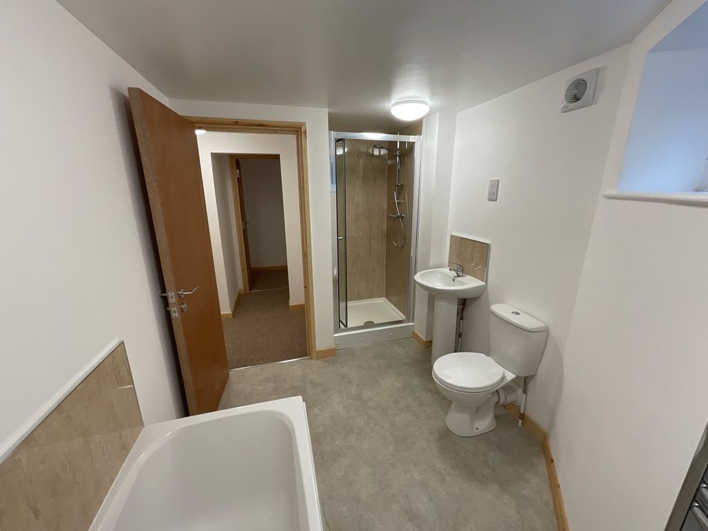 3 bed flat to rentOn The Waves, Crooklets, Bude, Cornwall EX23 photo 5
