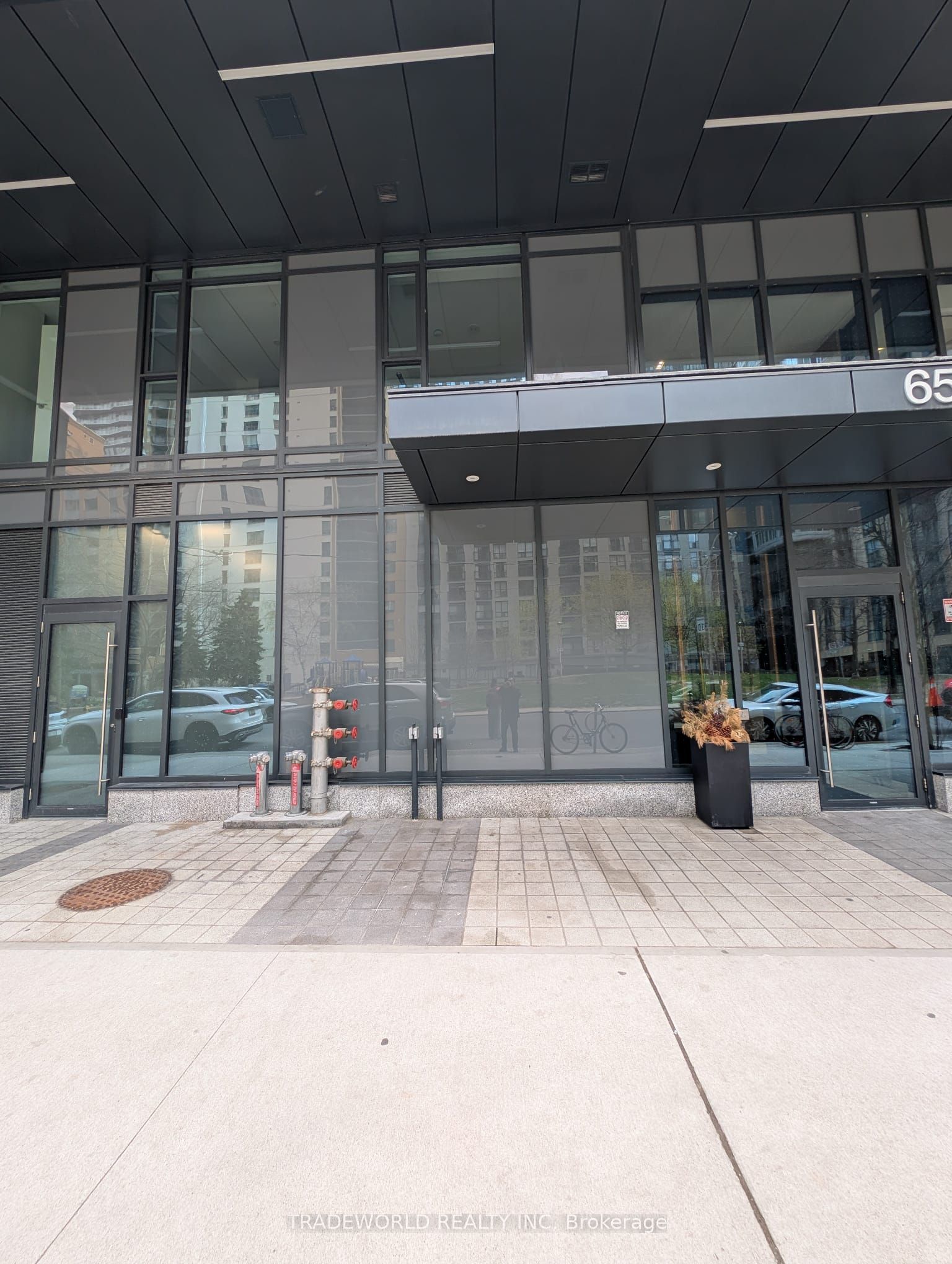 906-65 Mutual Street, Toronto, ON, M5B 0E5