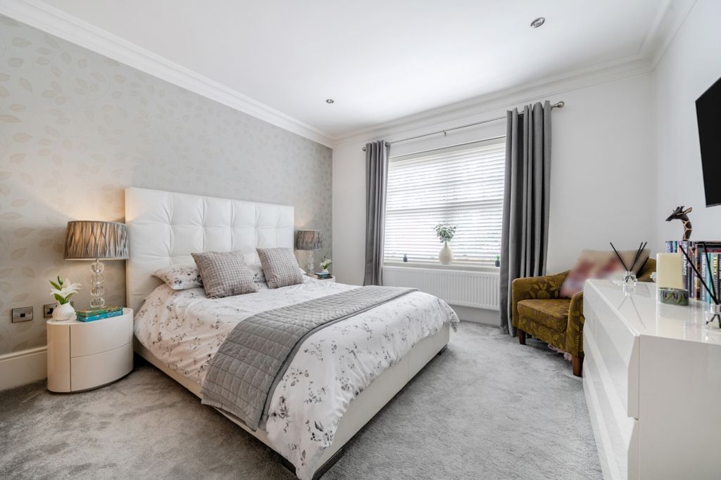 Additional image 6 of 5 bed detached house to rentBarnet Road, Arkley, Barnet EN5