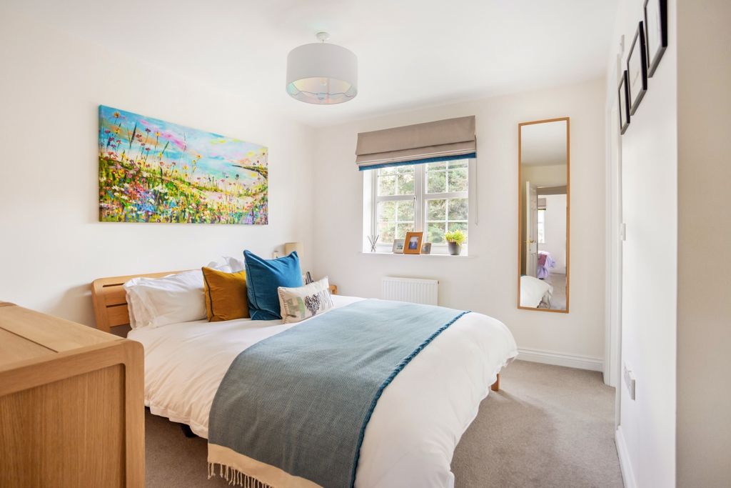 Additional image 11 of 4 bed end terrace house to rentOld College Road, Newbury RG14