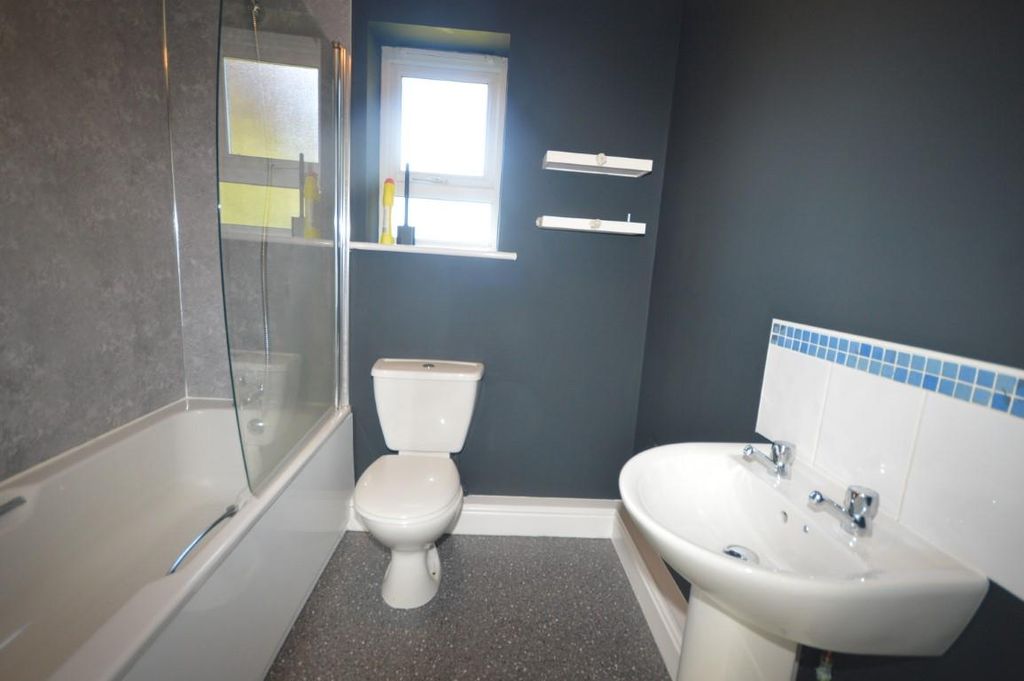 Additional image 9 of 2 bed flat to rentTresvavean Hill, Lanner, Redruth TR16