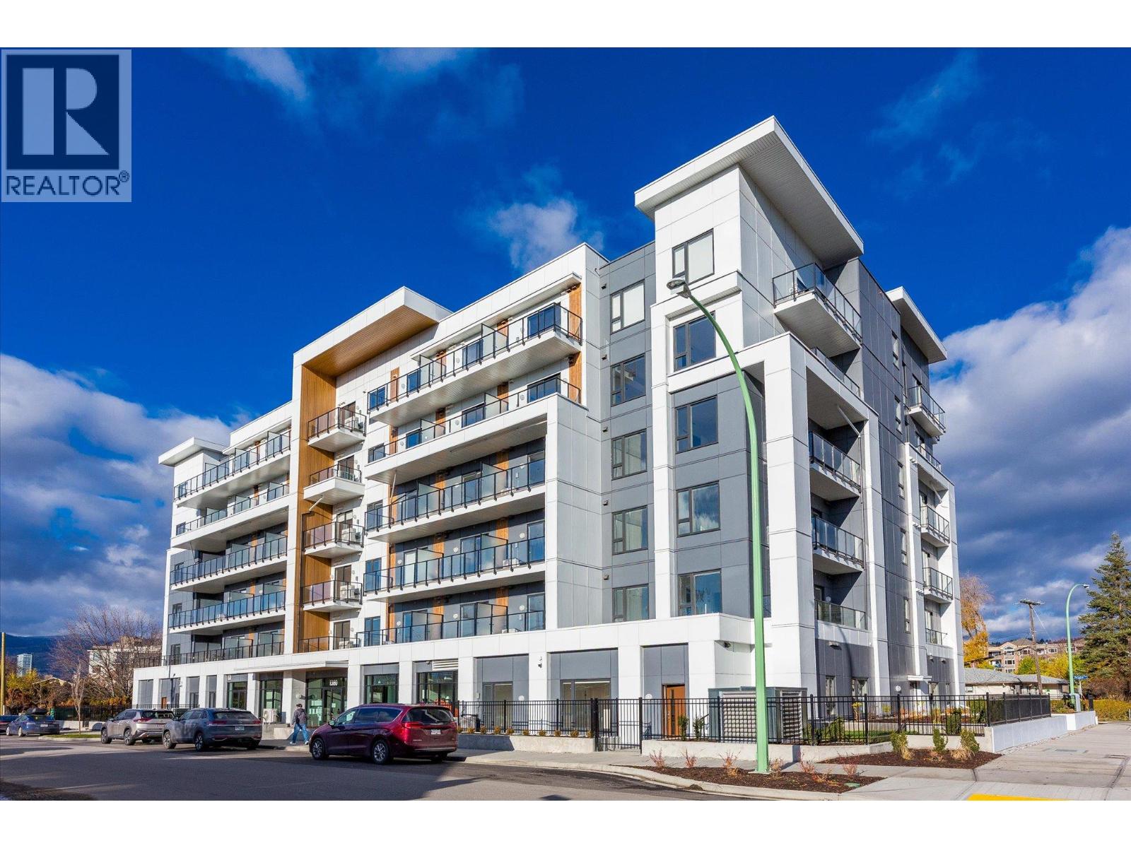 208-1380 Pridham Avenue, Kelowna, BC, V1Y0P7
