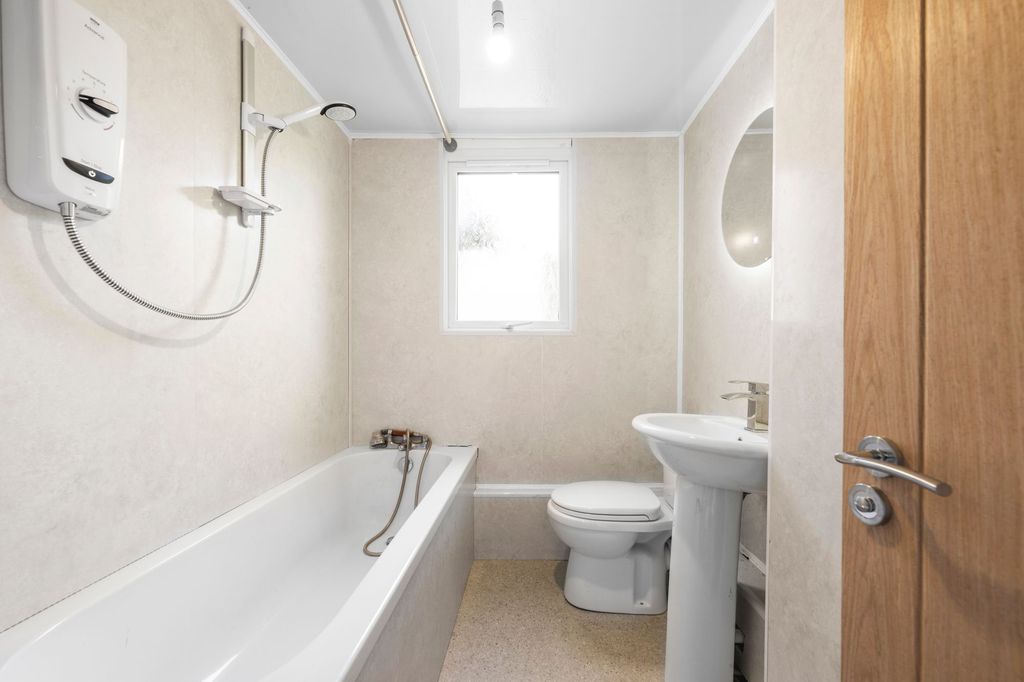 Additional image 3 of 1 bed flat to rentMain Street, Newton EH52
