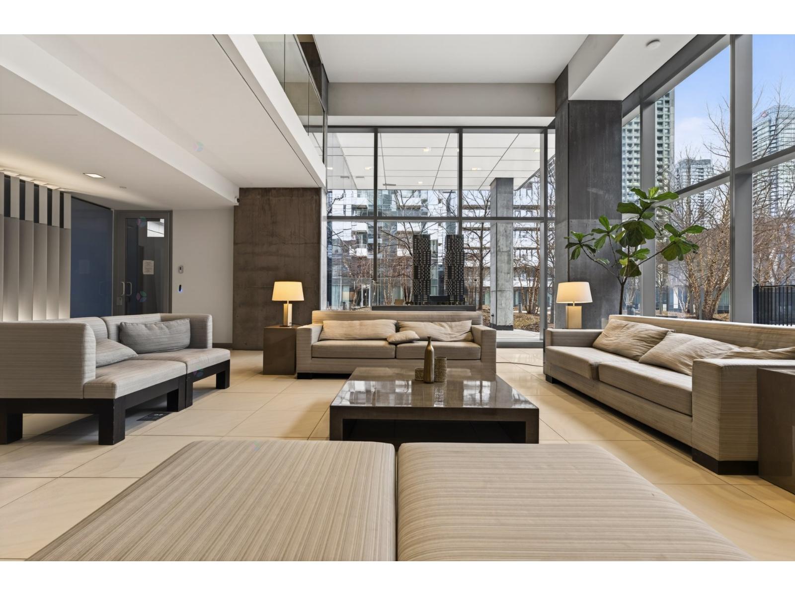 1450 Rue Sherbrooke O.