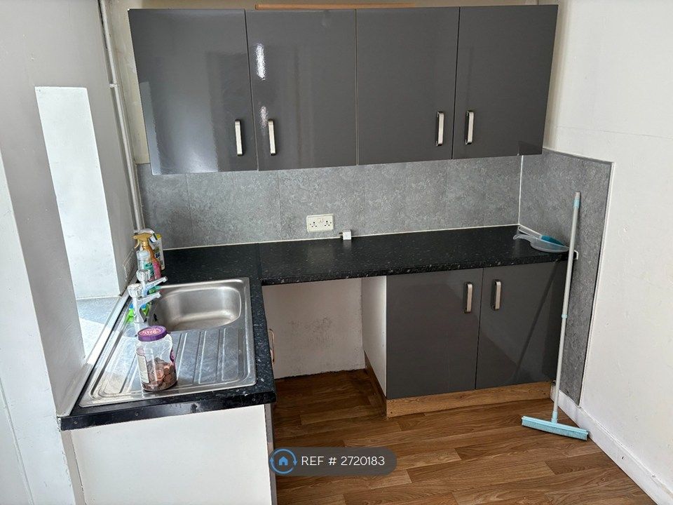 Additional image 4 of 2 bed terraced house to rentKing St, Neath SA11