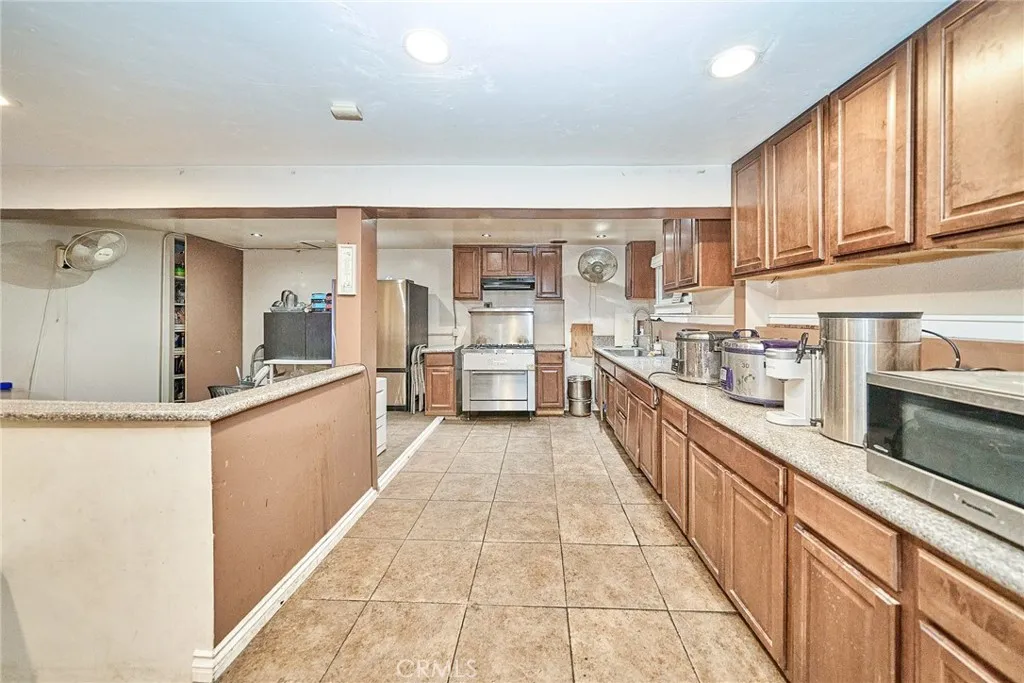 Additional image 84 of 600 S Towne Avenue, Pomona, CA 91766
