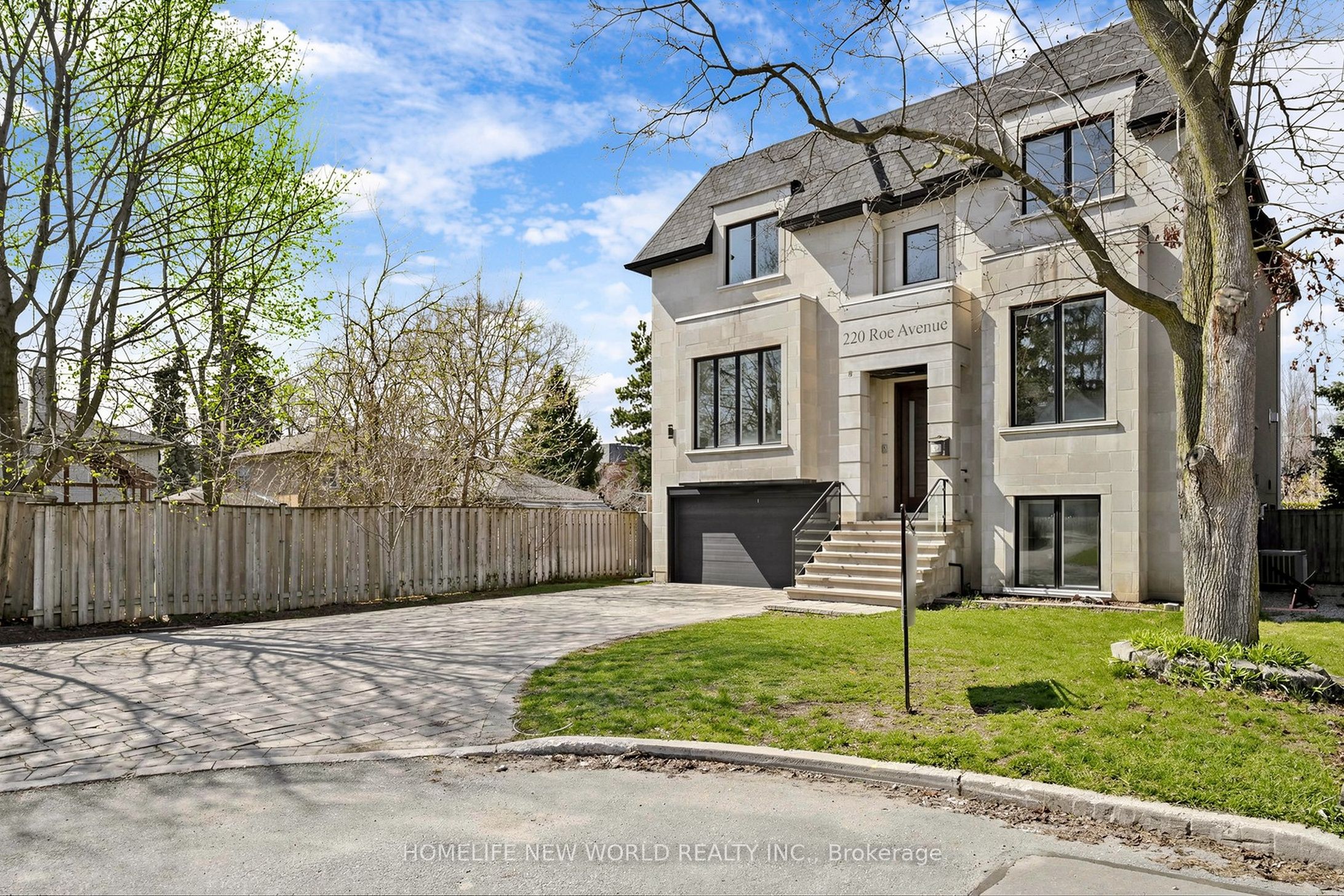 220 Roe Avenue, Toronto, ON, M5M 2J4