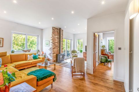 Gledhow Valley Road, Chapel Allerton LS7