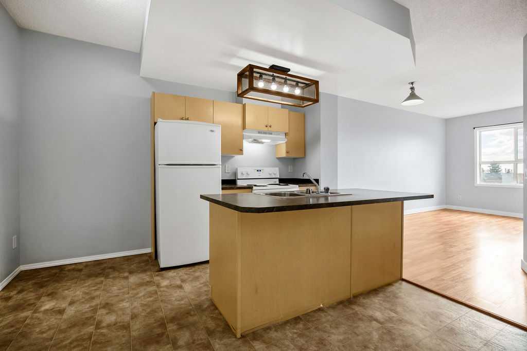 Additional image 5 of 4301-73 Erin Woods Court SE, Calgary, AB, t2b3v2
