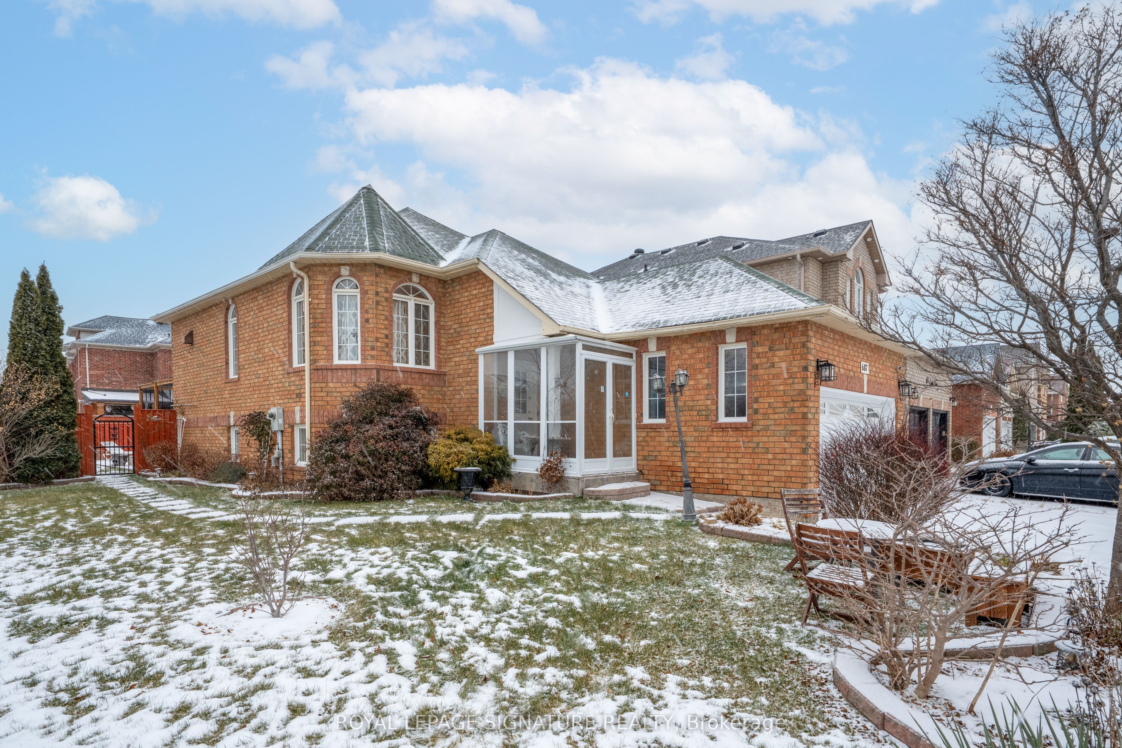 687 Twain Avenue, Mississauga, ON, L5W 1K7