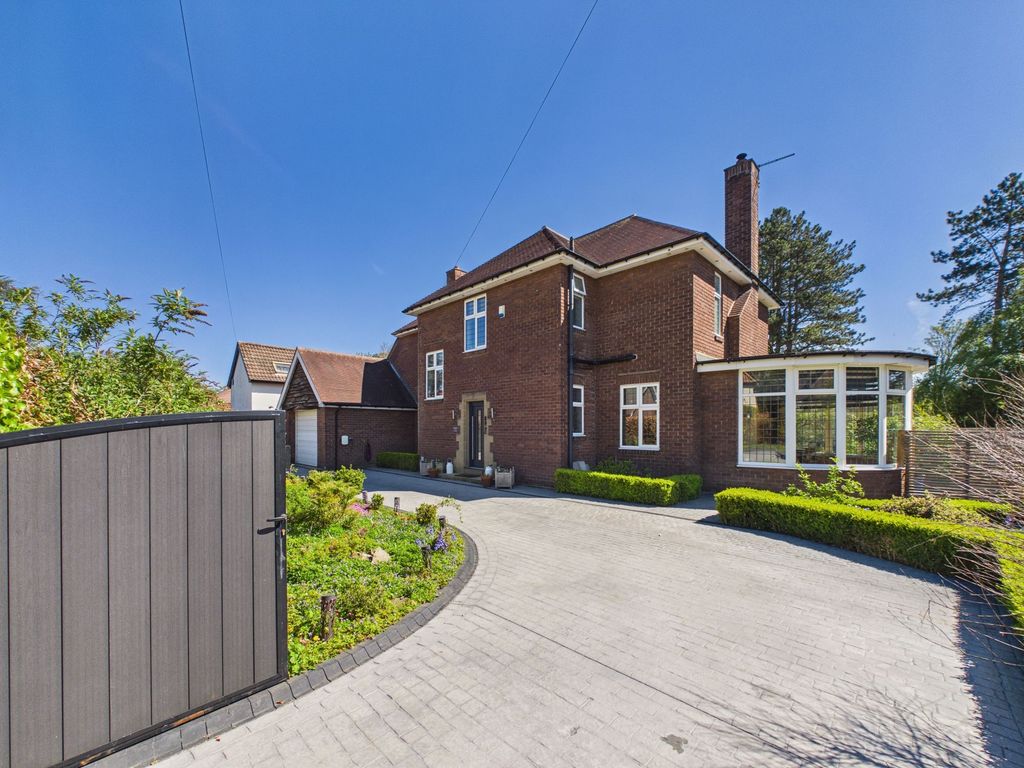 4 bed detached house for saleAxwell Park Road, Blaydon-On-Tyne NE21