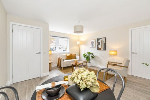 97A, Saughtonhall Drive, Edinburgh EH12