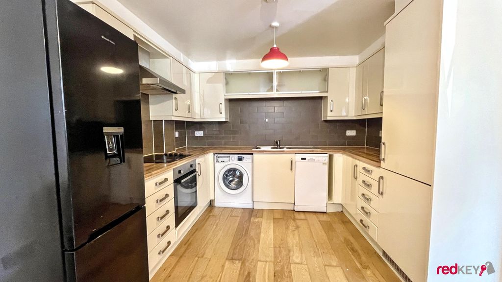 Additional image 3 of 2 bed flat to rentCwrt Maes Y Llyn, Newport NP20