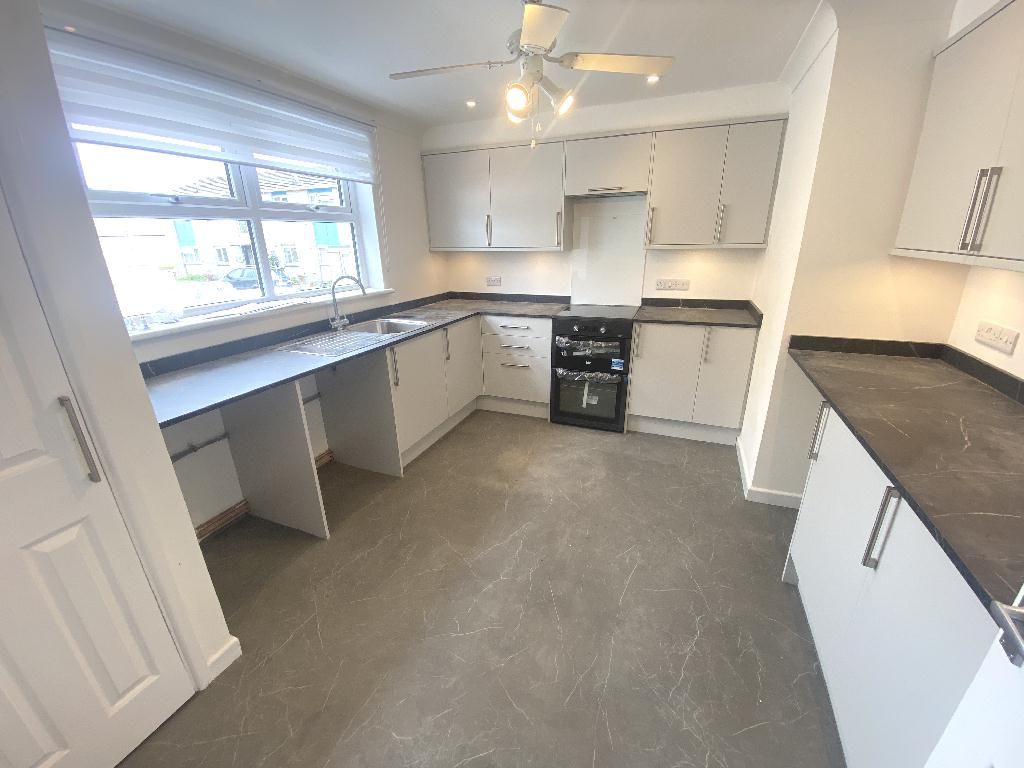 Additional image 3 of 3 bed flat to rentTrevarrack Noweth, Gulval, Penzance TR18