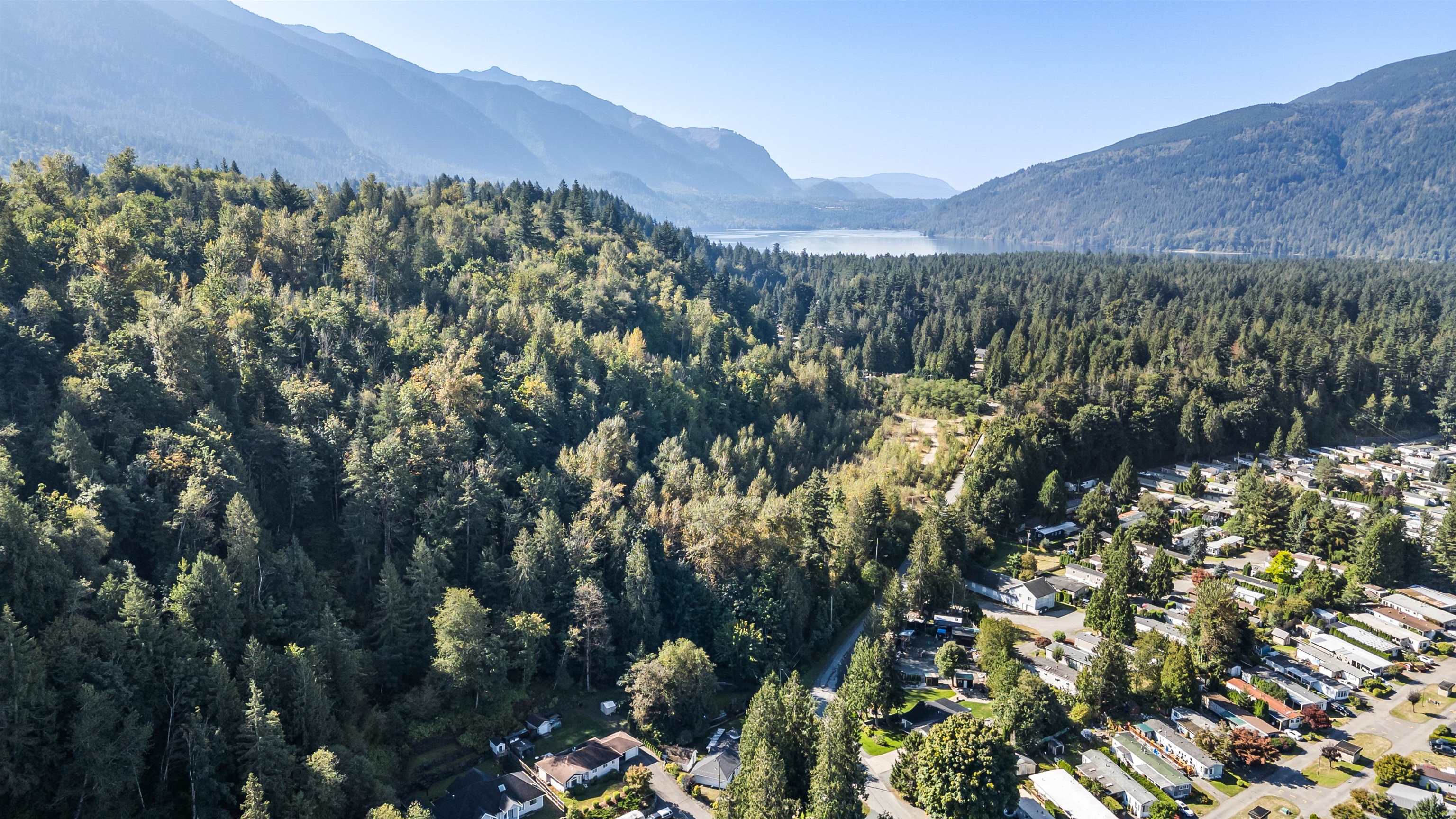 Additional image 3 of 45942 Sleepy Hollow Road, Cultus Lake, BC, V2R 5A8