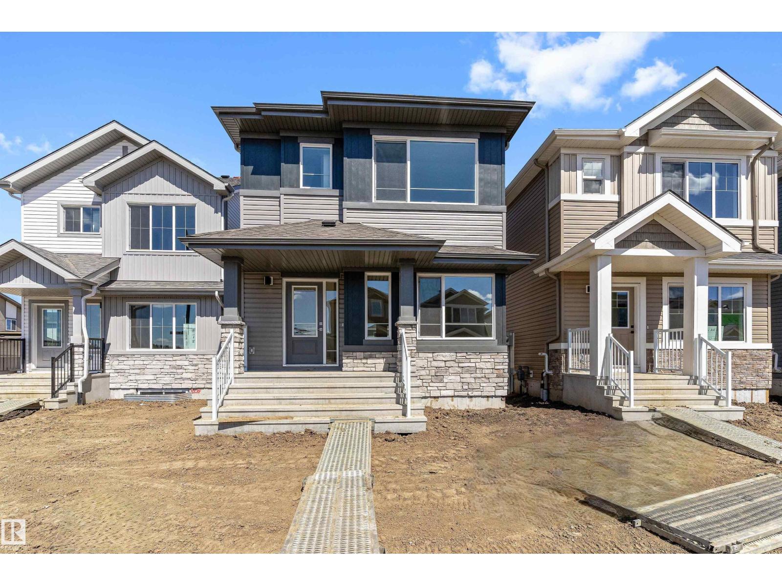 1056 14 Avenue NW, Edmonton, AB, T6T2W7