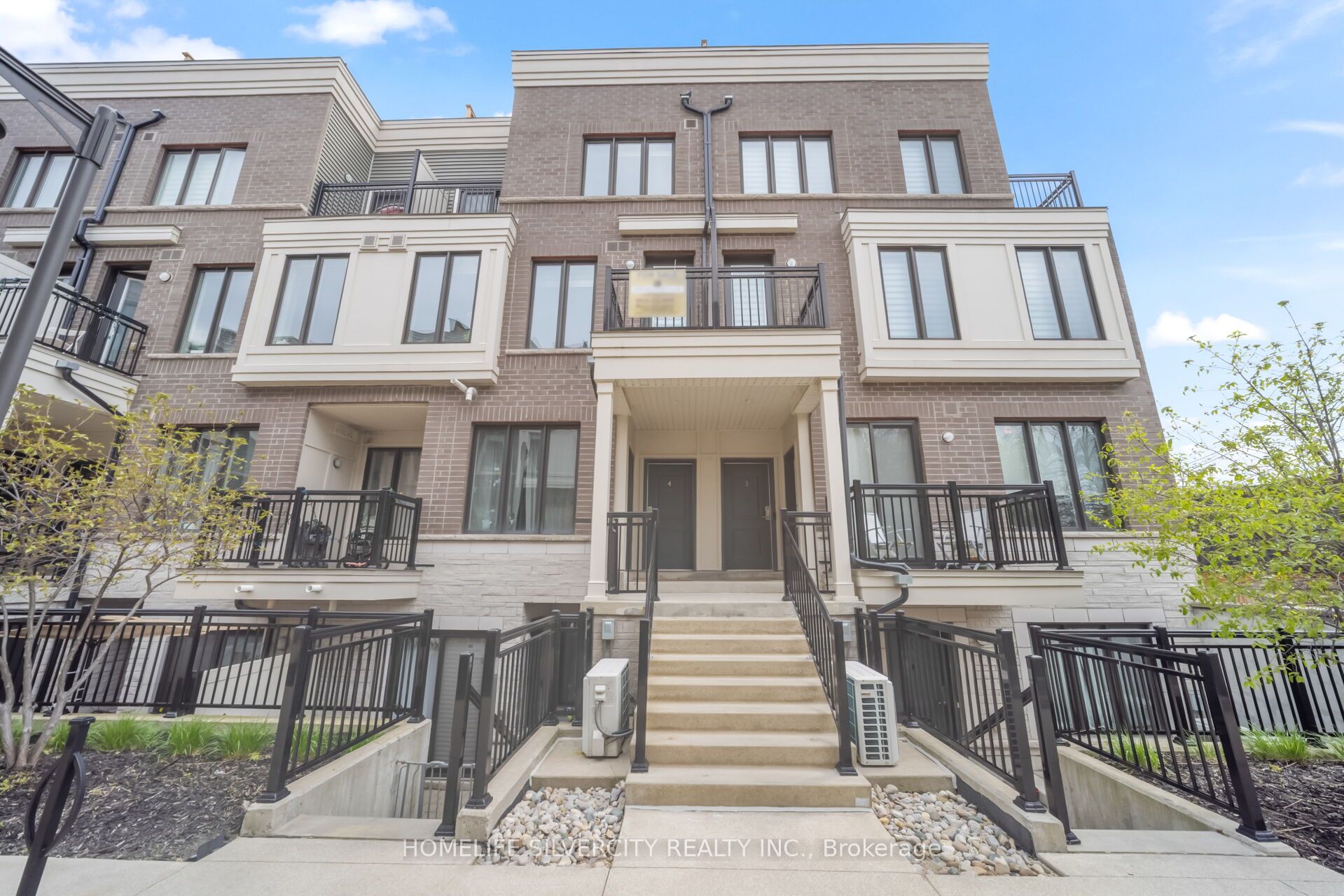 Additional image 4 of 4-130 Long Branch Avenue, Toronto, ON, M8W 0B1