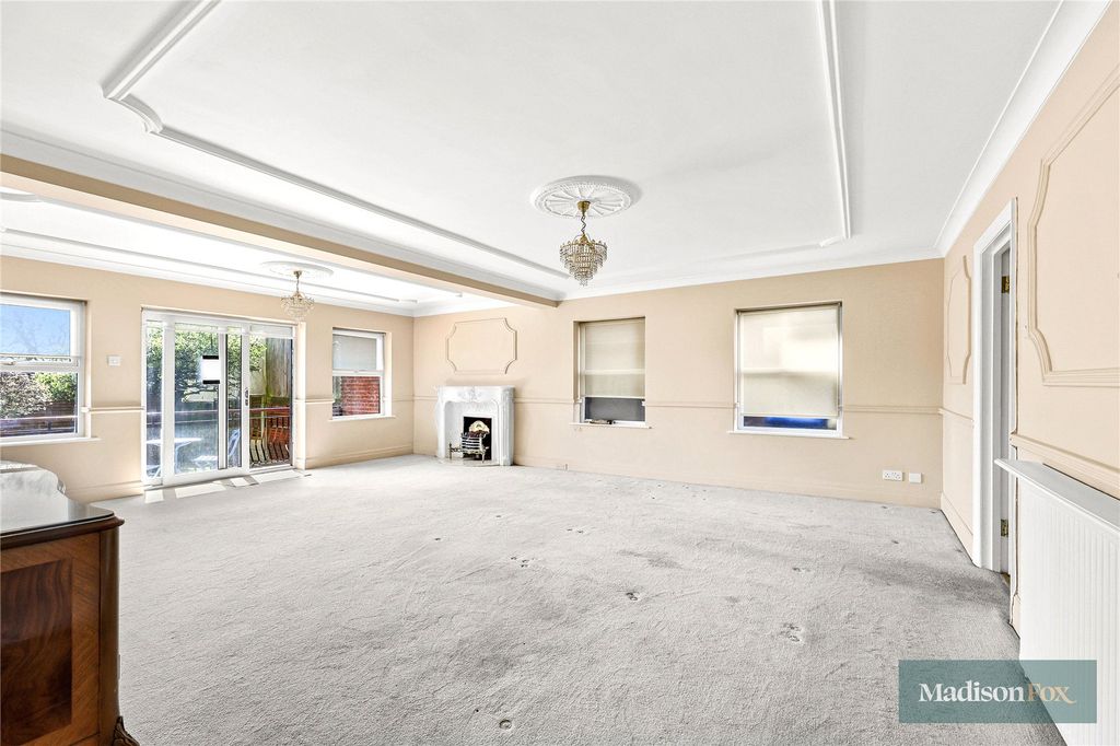 Additional image 3 of 3 bed flat for saleManor Road, Chigwell, Essex IG7