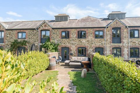 Hareston Farm Barns, Yealmpton, Devon PL8