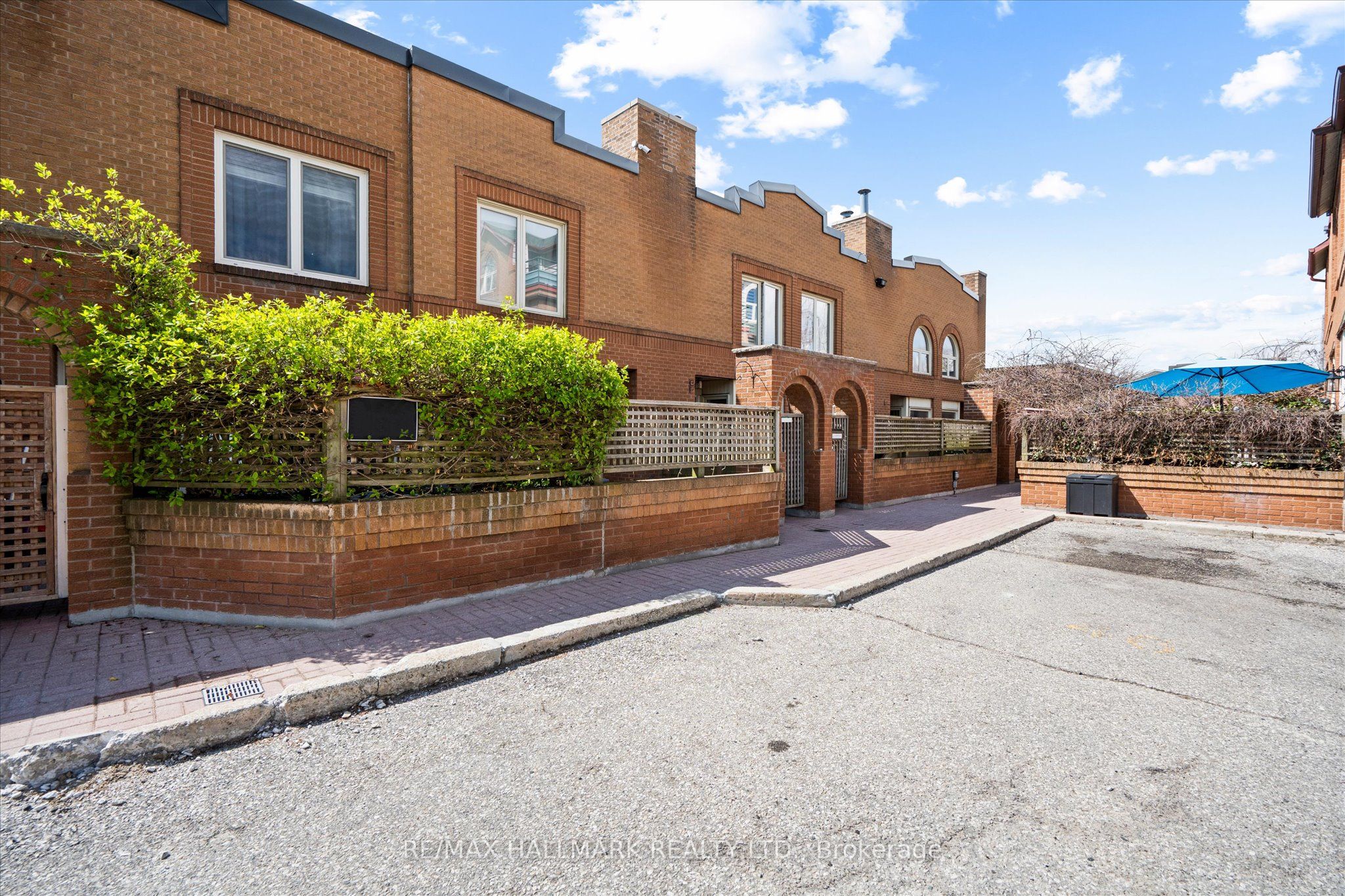 Additional image 2 of 1-122 Glen Manor Drive, Toronto, ON, M4E 2X6