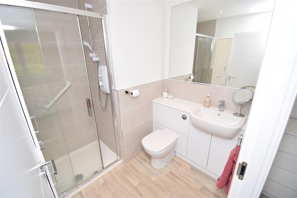 Additional image 13 of 2 bed flat for sale10 Broomhall Court, Inverness IV2