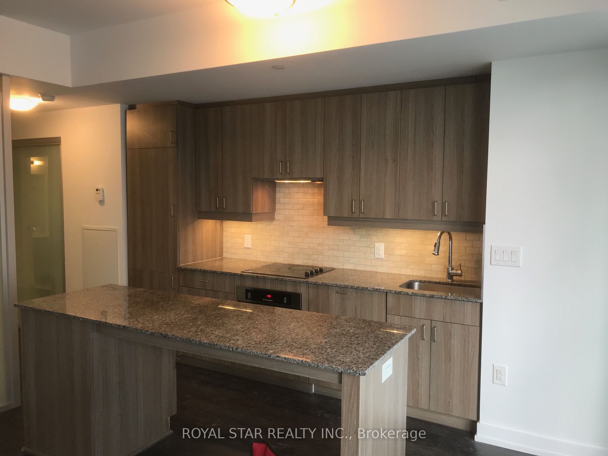 Additional image 5 of 1507-426 University Avenue, Toronto, ON, M5G 1S9