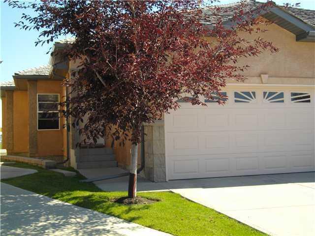 Additional image 3 of 42 Royal Crest Point NW, Calgary, AB, T3G5W5