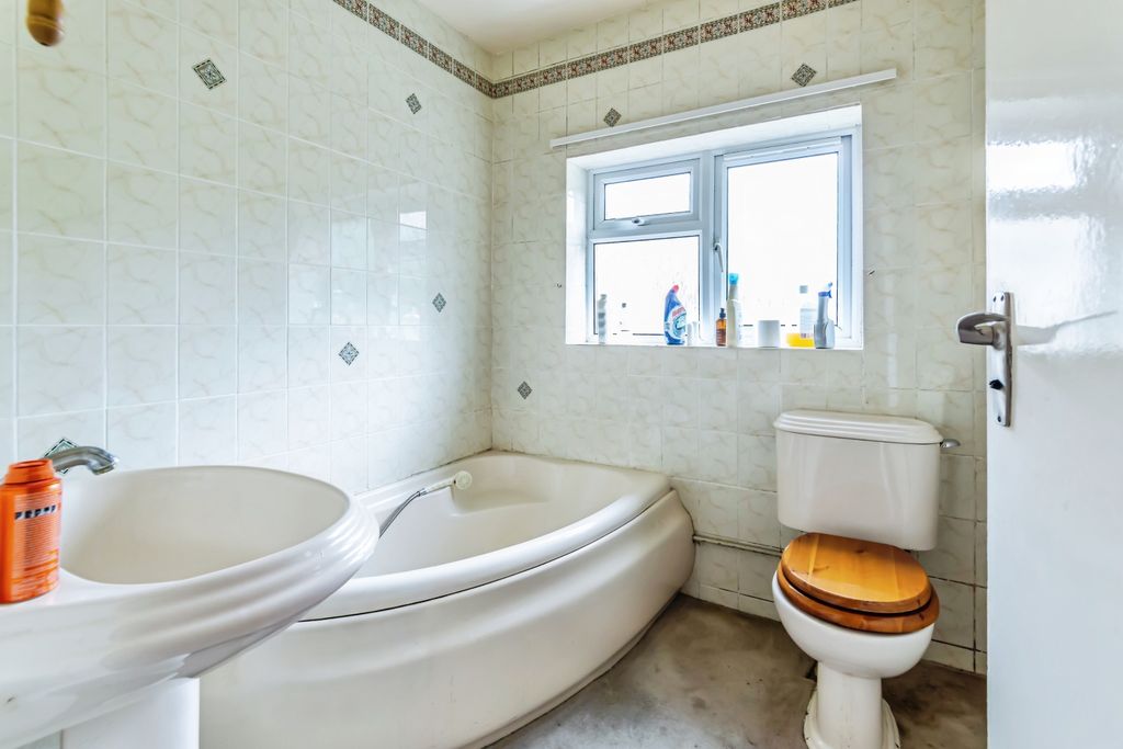 Additional image 12 of 2 bed detached bungalow for saleRickmans Lane, Billingshurst RH14