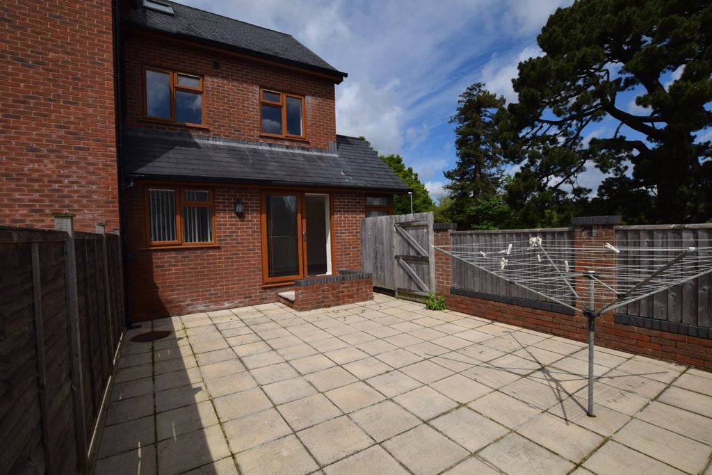 1 bed flat to rentExwick, Exeter EX4 photo 3