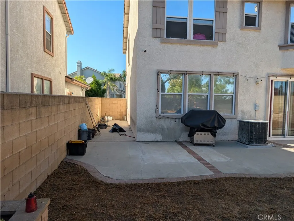 7397 Mcclellan Court, Fontana, CA 92336