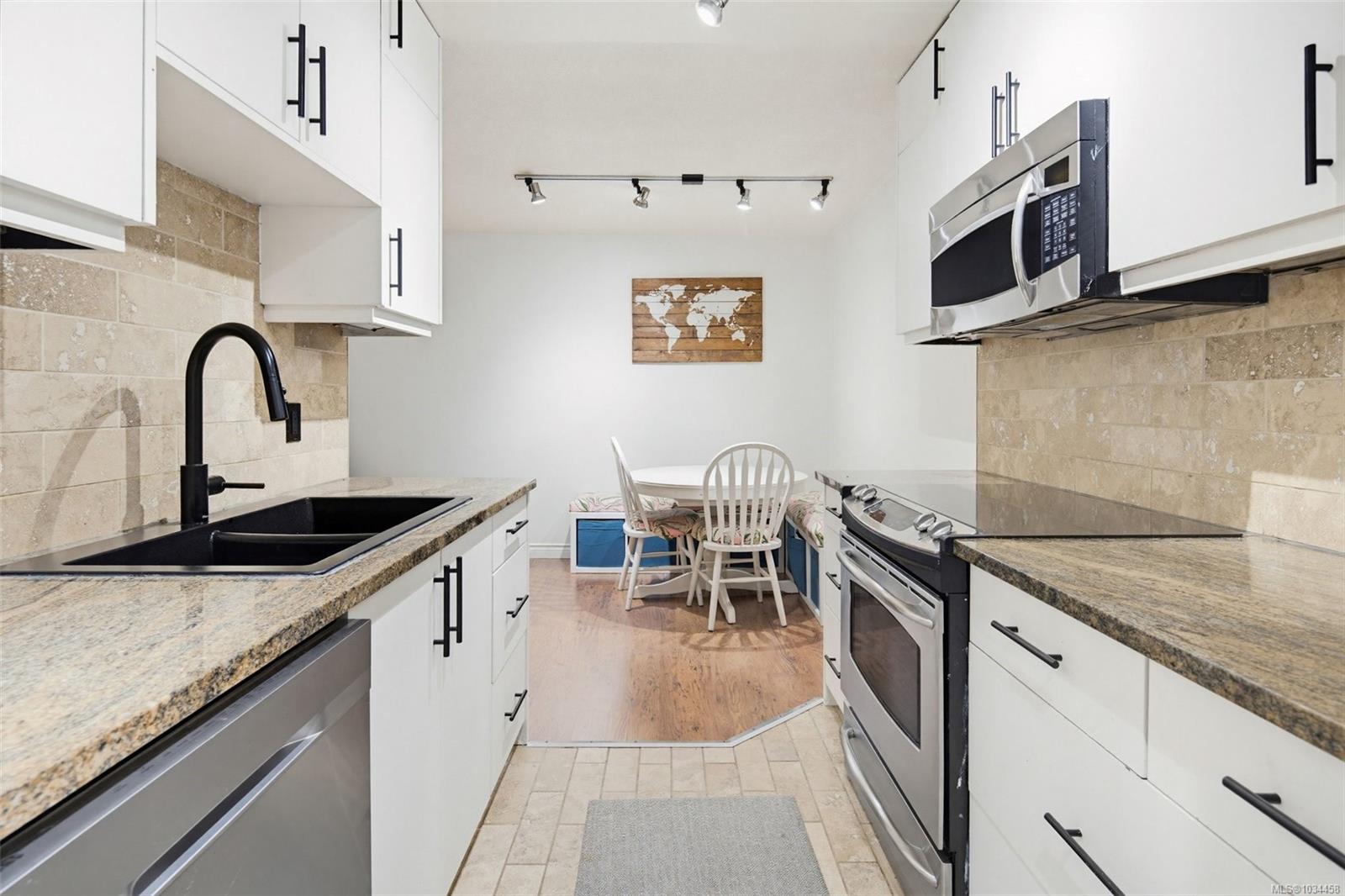 Additional image 4 of 209-2520 Wark Street, Victoria, BC, V8T 5G6