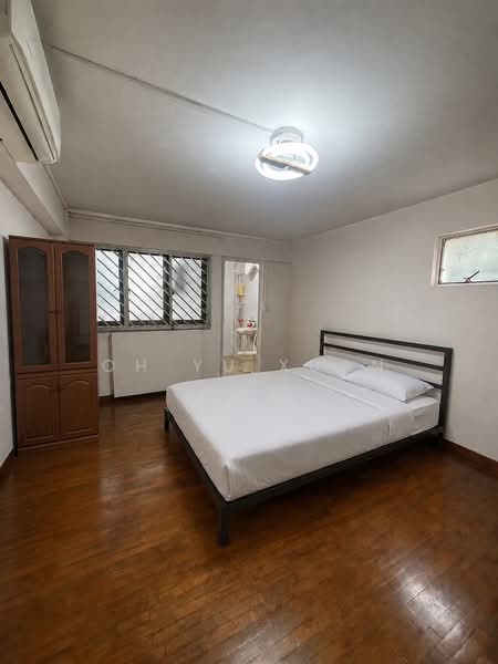 228 Jurong East Street 21