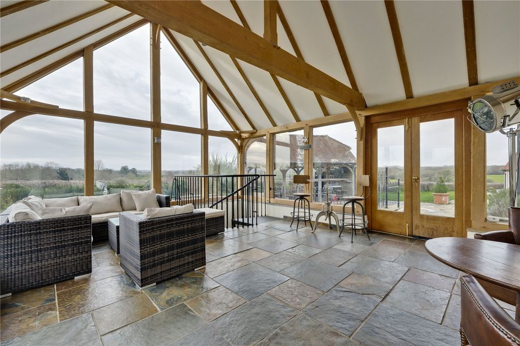 Additional image 2 of 6 bed detached house to rentGroomes Farm, Frith End, Bordon, Hampshire GU35