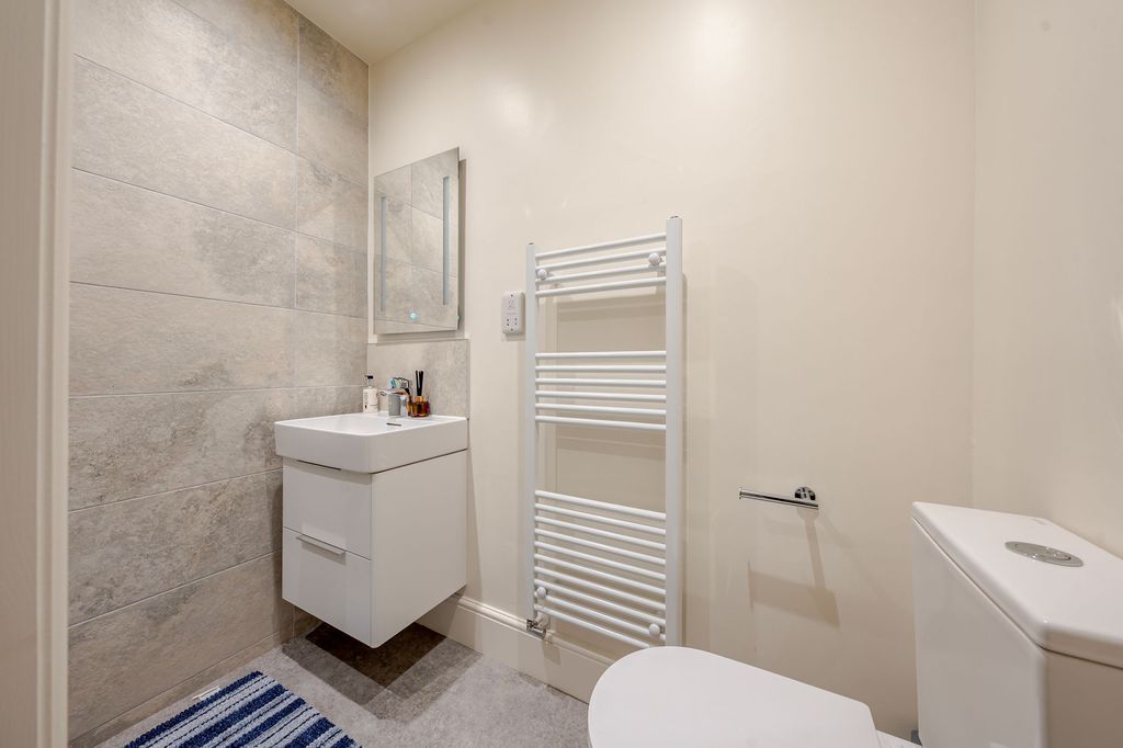Additional image 15 of 4 bed flat to rentBeech Grove, Harrogate HG2