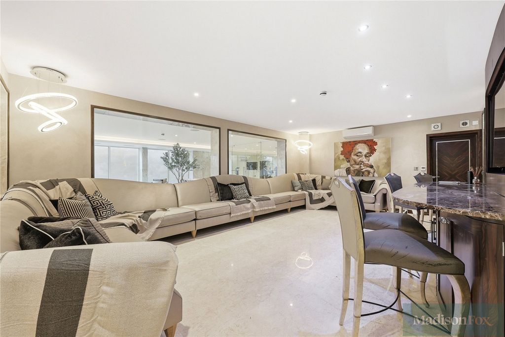 Additional image 27 of 8 bed detached house for saleStradbroke Drive, Chigwell, Essex IG7