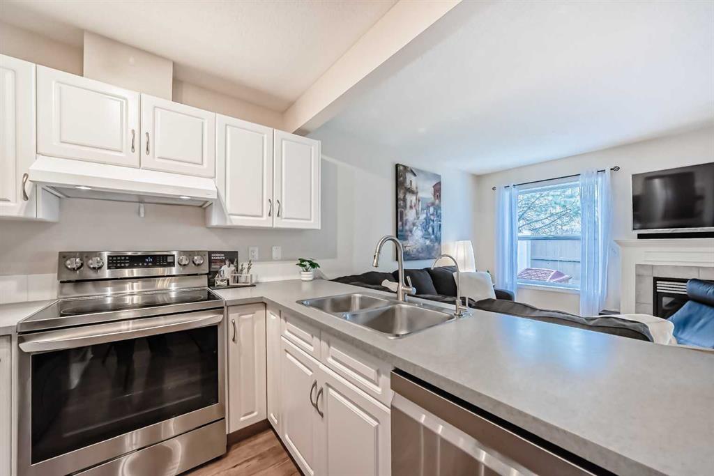 Additional image 6 of 103 Everstone Place SW, Calgary, AB, T2Y 4H7