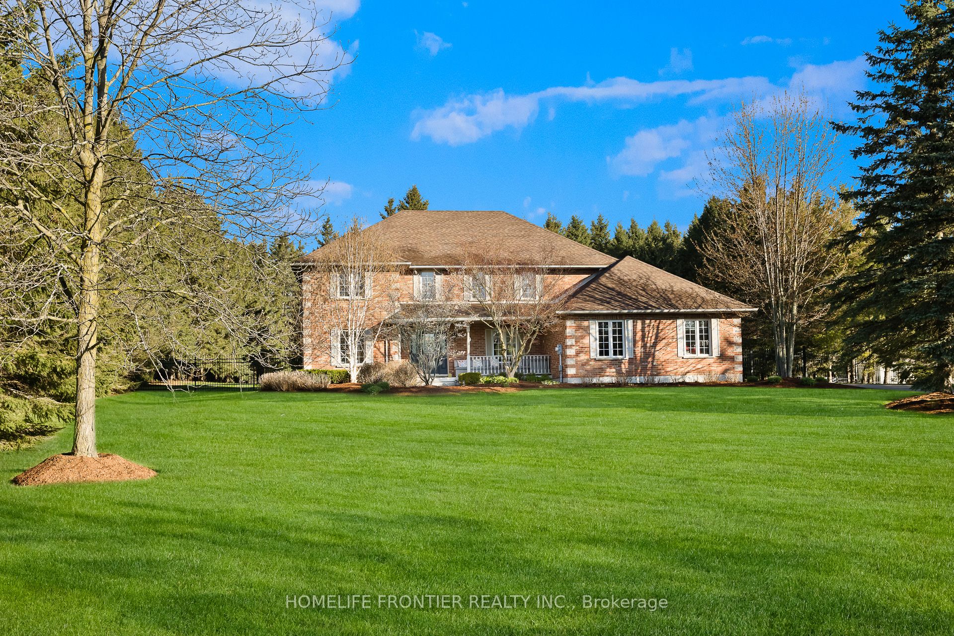 17 Bridle Path, Puslinch, ON, N0B 2J0