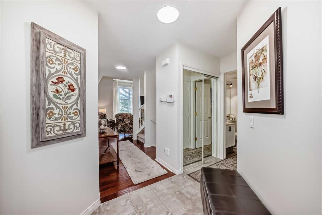 Additional image 5 of 305 Sandringham Road NW, Calgary, AB, T3K 3Z1