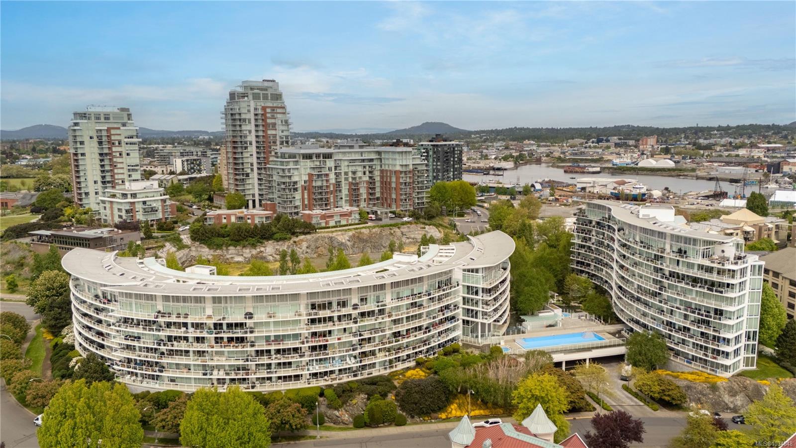 120-68 Songhees Road, Victoria, BC, V9A 0A3