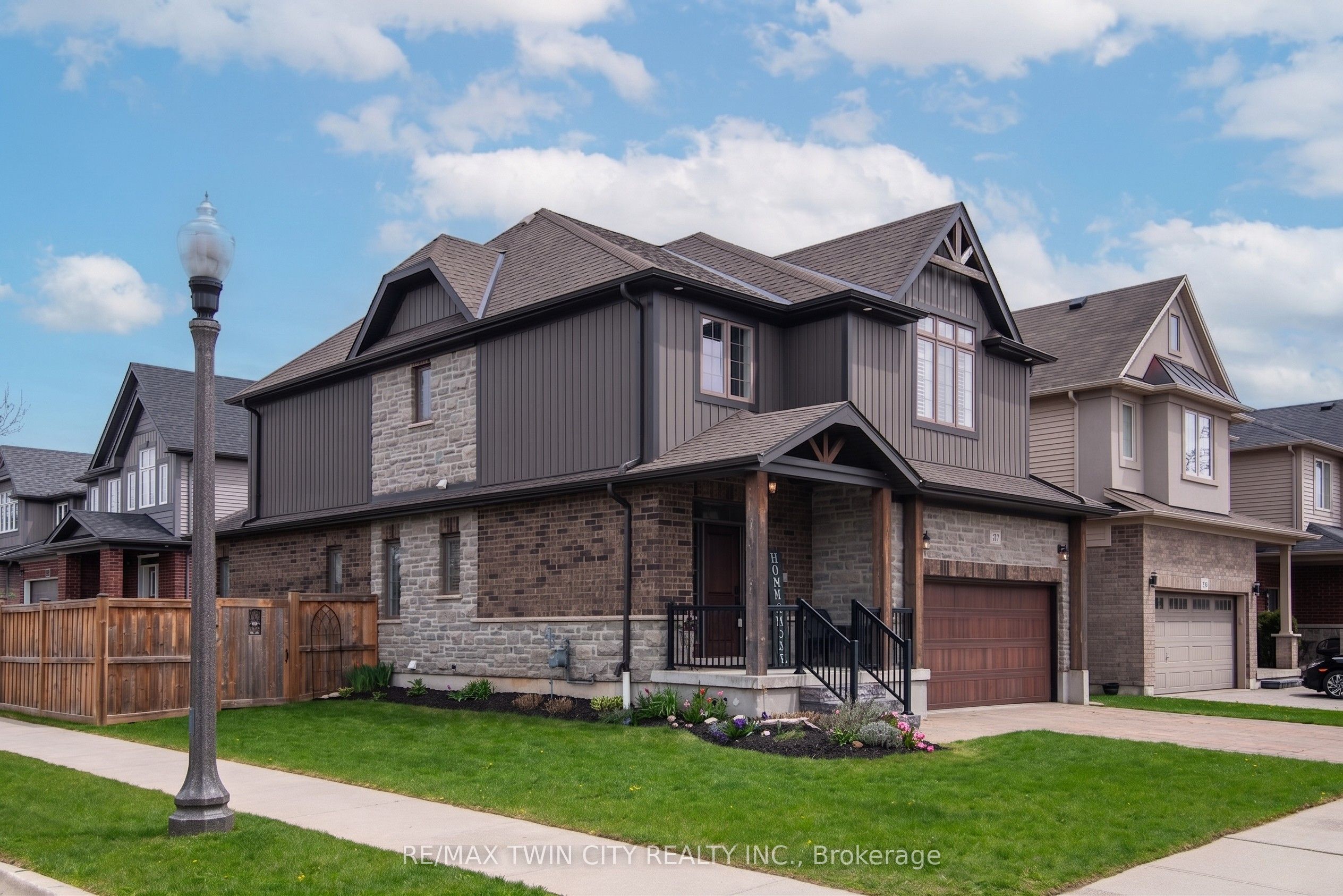 Additional image 2 of 255 Falconridge Drive, Kitchener, ON, N2K 0B6