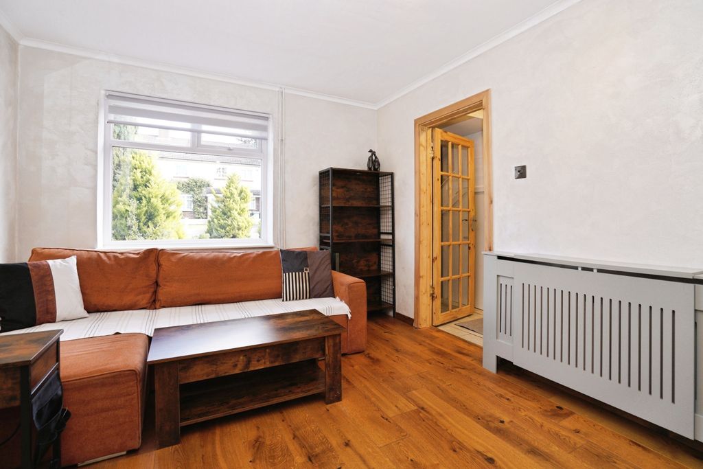 Additional image 7 of 4 bed semi-detached house for saleBeechwood Court, Dunstable LU6