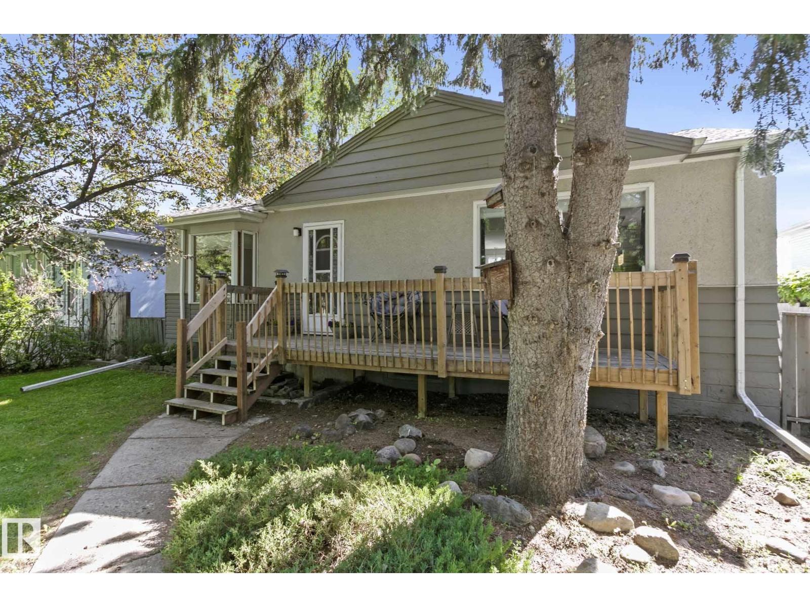 9203 76 Street NW, Edmonton, AB, T6C2K4