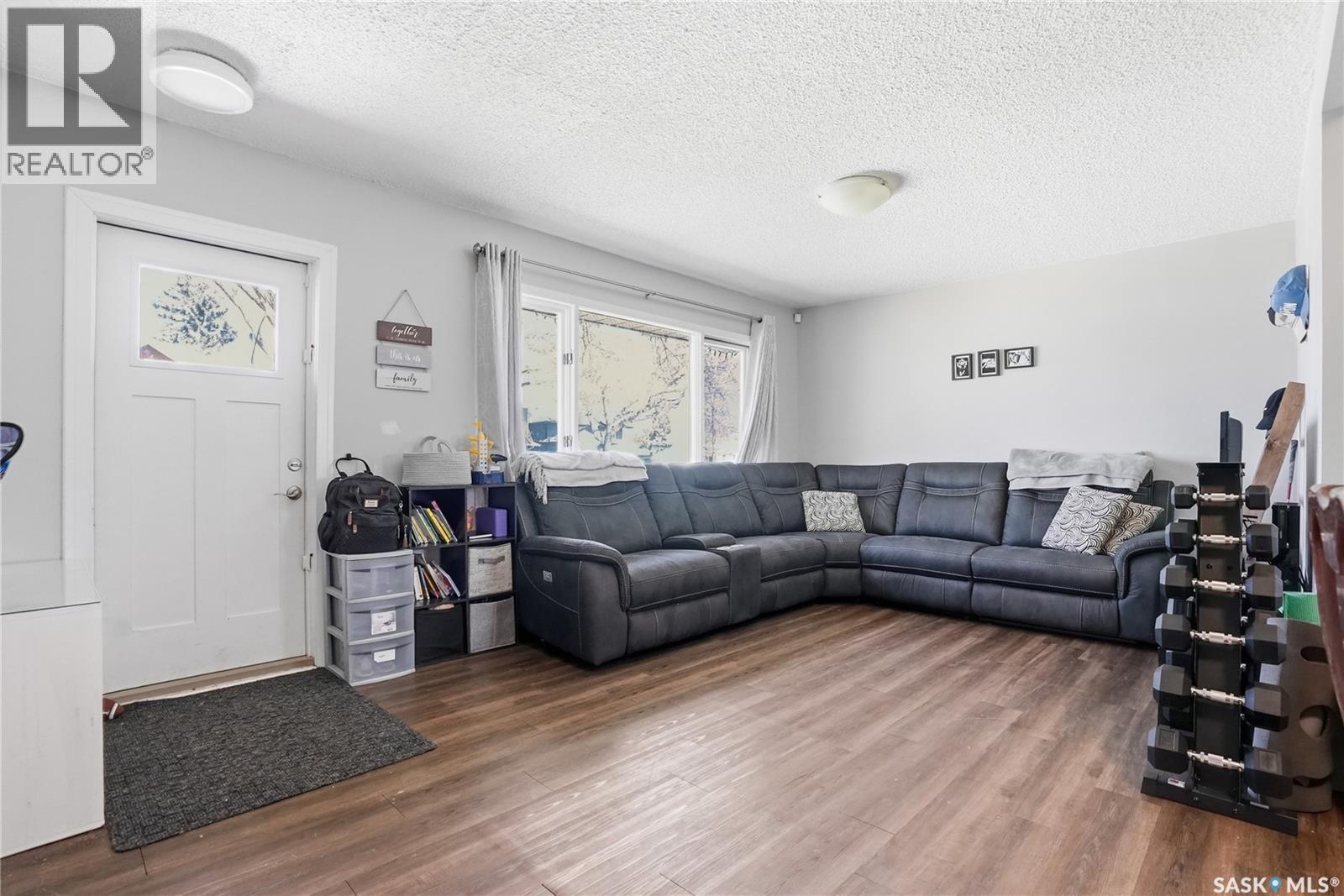 Additional image 3 of 1032 9th Street E, Saskatoon, SK, S7H0N2